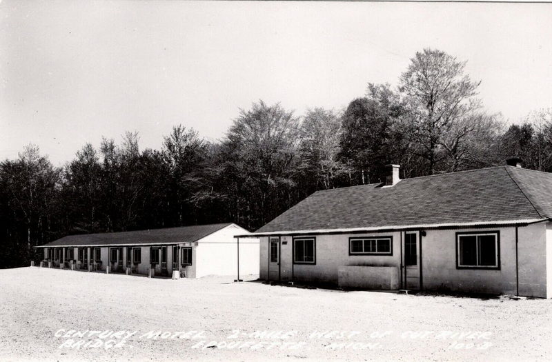 Century Motel - Old Postcard